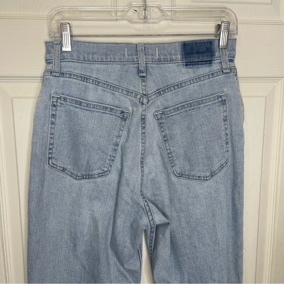 Abercrombie & Fitch
The '90s Straight Ultra High Rise Sz 6R/28 - Picture 8 of 9